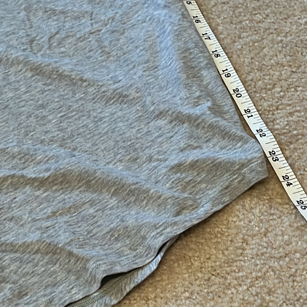 Large? Lululemon tank - Picture 6 of 6